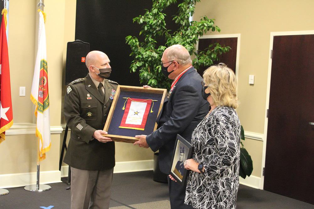 Vets awards 7 Gold Star family of Carl M. Eubanks2
